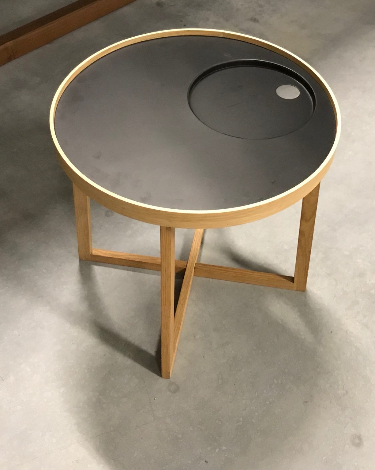 Pilante Side Table