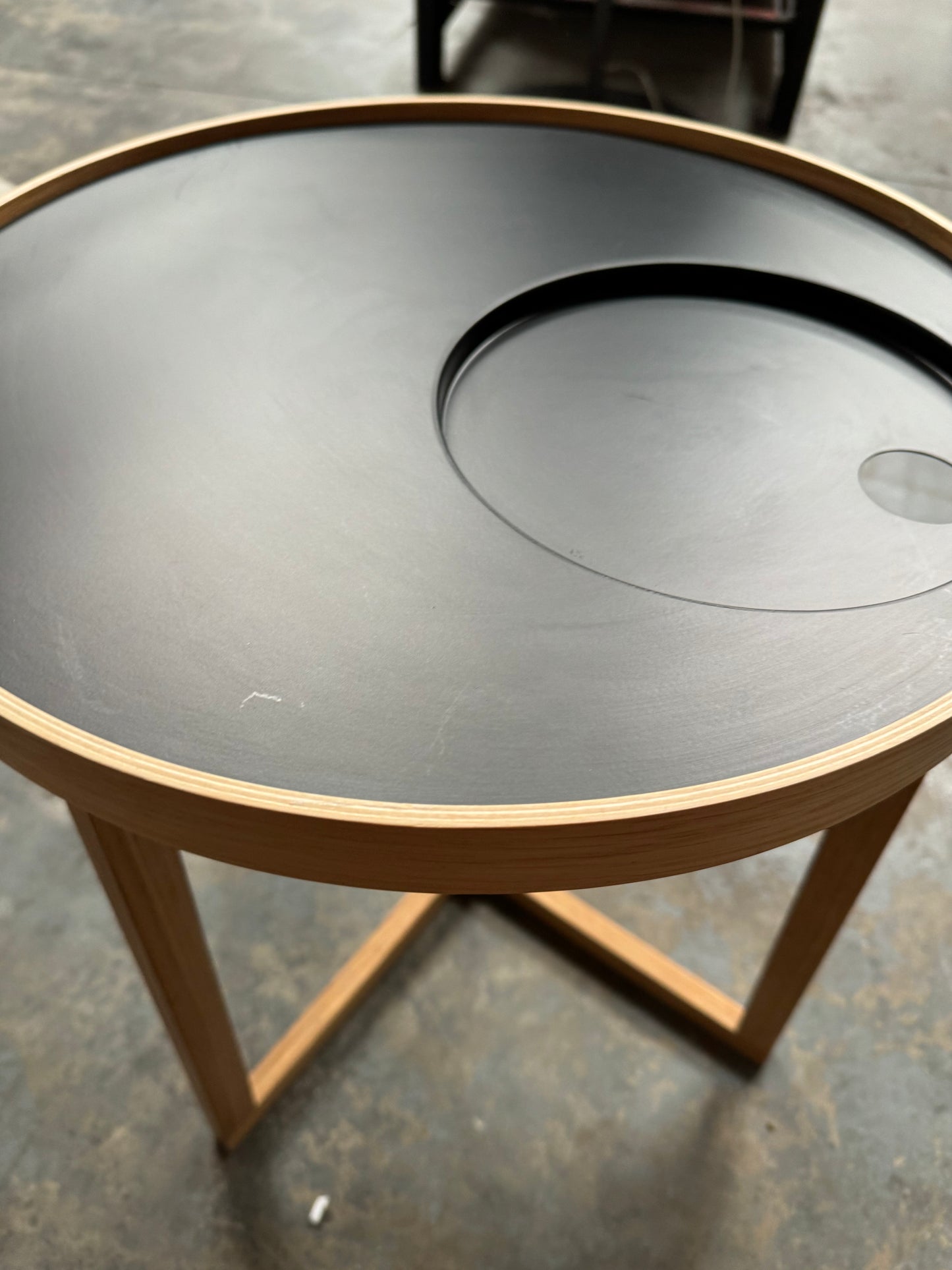 Pilante Side Table